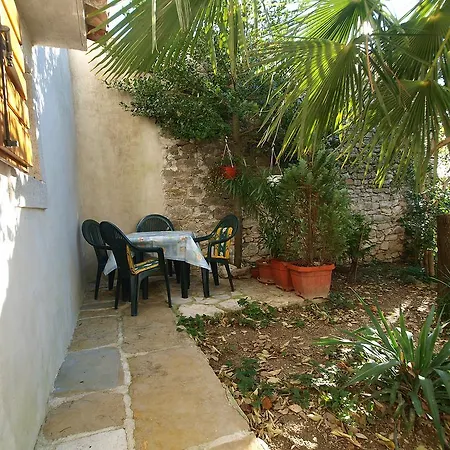 בית נופש Holiday Petina.1 Pićan