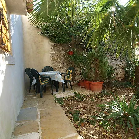 בית נופש Holiday Petina.1 Pićan